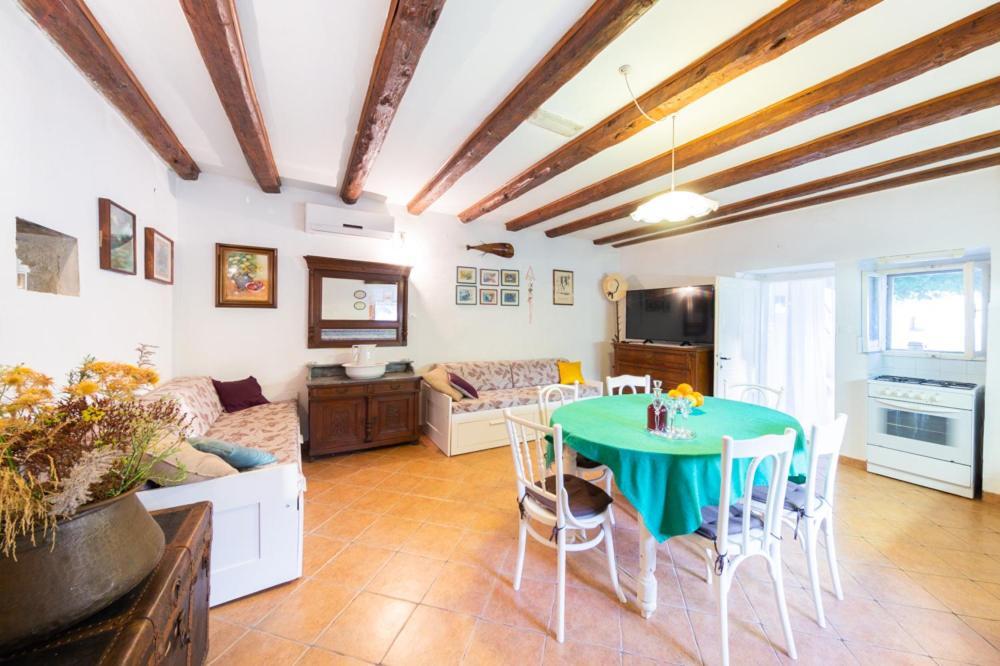 Holiday Home Burba Komiža Dış mekan fotoğraf