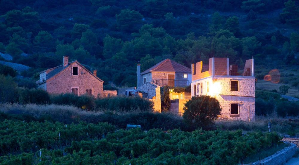 Holiday Home Burba Komiža Dış mekan fotoğraf